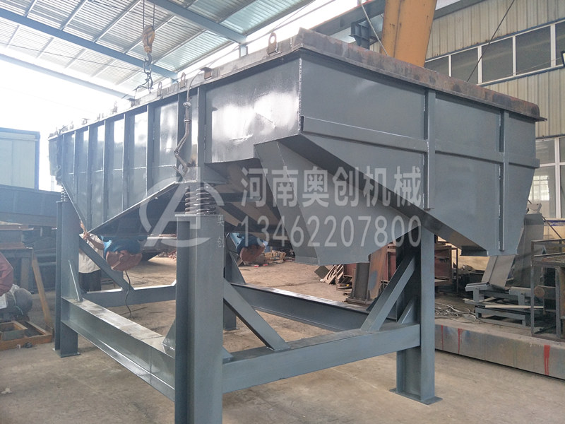 膨潤(rùn)土篩分除雜專用直線振動(dòng)篩選機(jī)可以自己改裝嗎