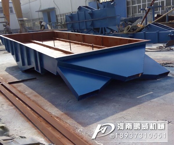 直線篩顆粒物料處理后粗細(xì)料混雜的原因